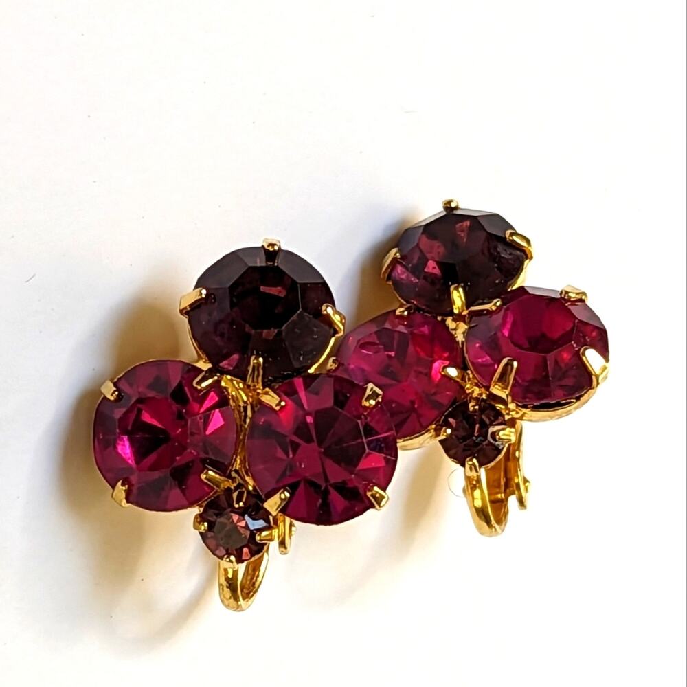 Vintage Gold Tone Purple Rhinestone Sparkly Glam Clover Shaped Clip On Earrings